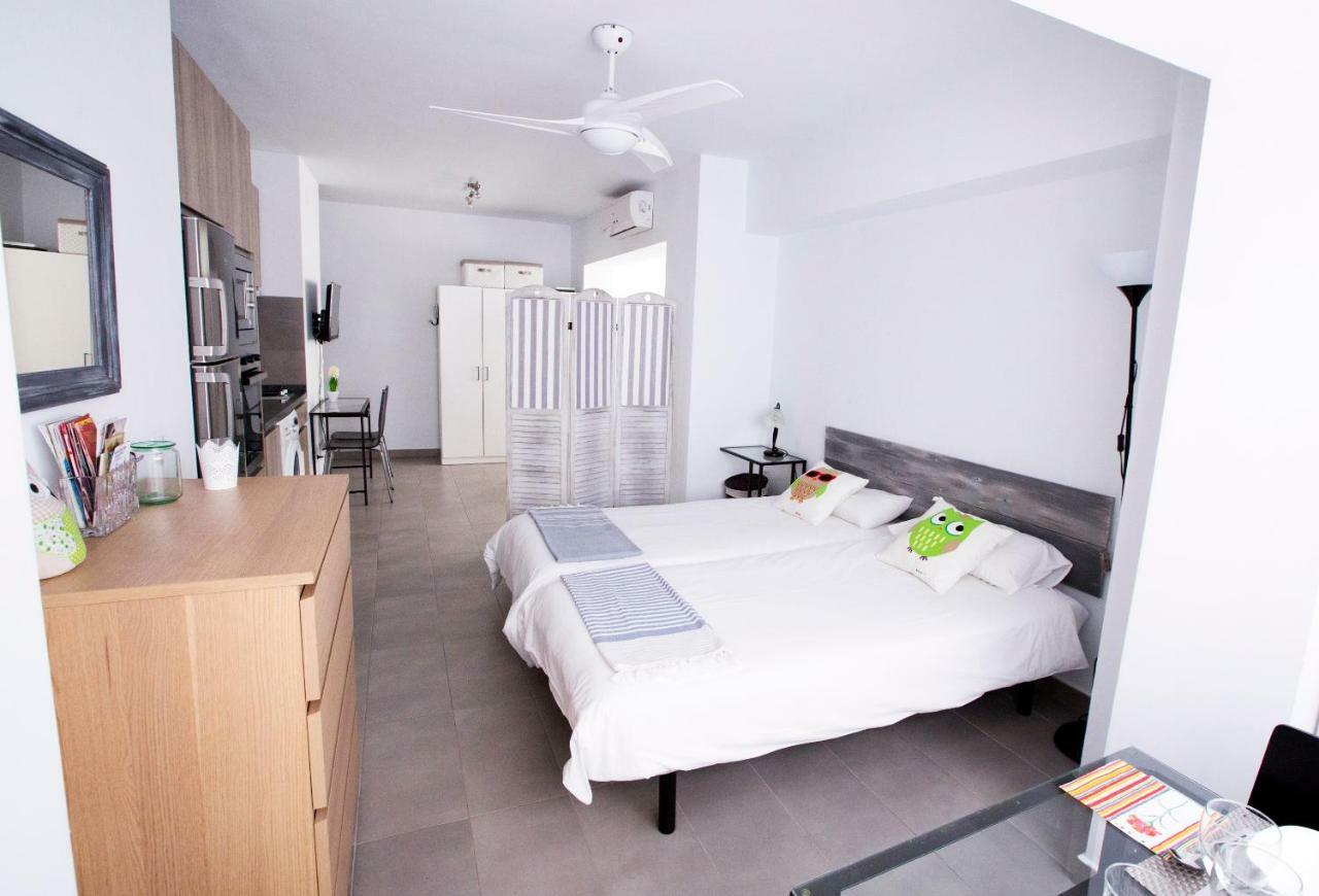 Apartamento Malagueta Beach 10 Malaga Exterior photo